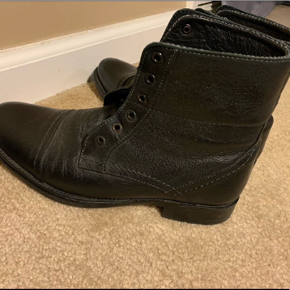 Boots - Picture 4 of 6